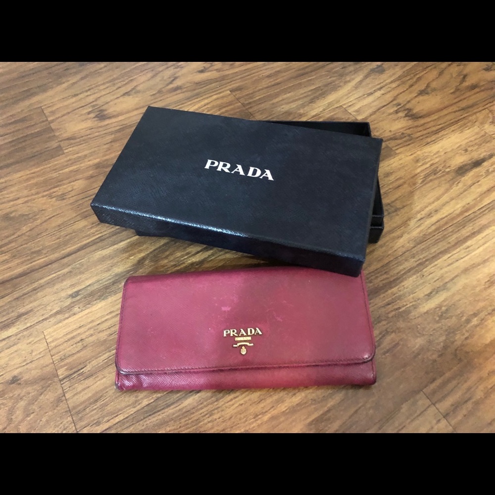 PRADA WALLET